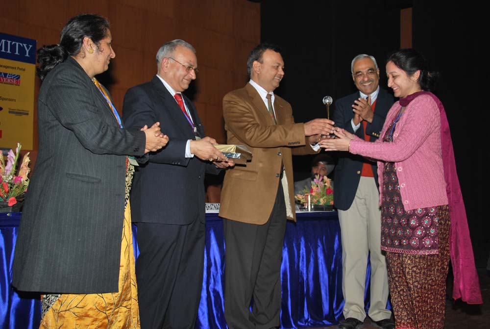 Best paper presentation award.jpg