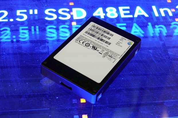  PM1633a SSD